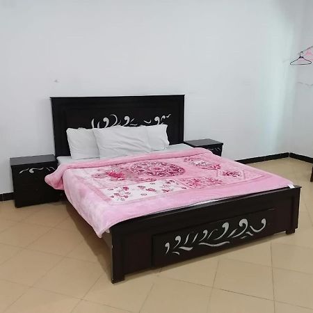 איסלמאבד Lux Lounge Guest House מראה חיצוני תמונה
