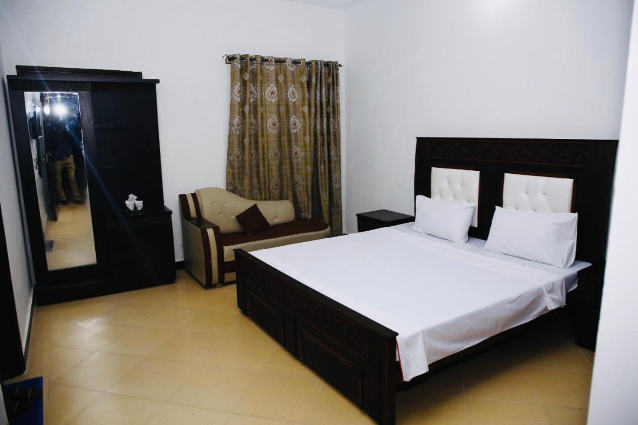 איסלמאבד Lux Lounge Guest House מראה חיצוני תמונה