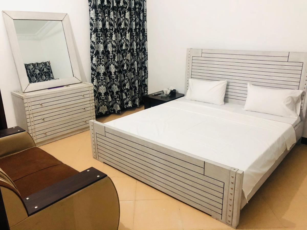 איסלמאבד Lux Lounge Guest House מראה חיצוני תמונה