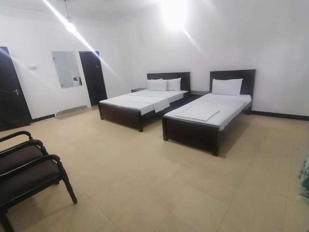 איסלמאבד Lux Lounge Guest House מראה חיצוני תמונה