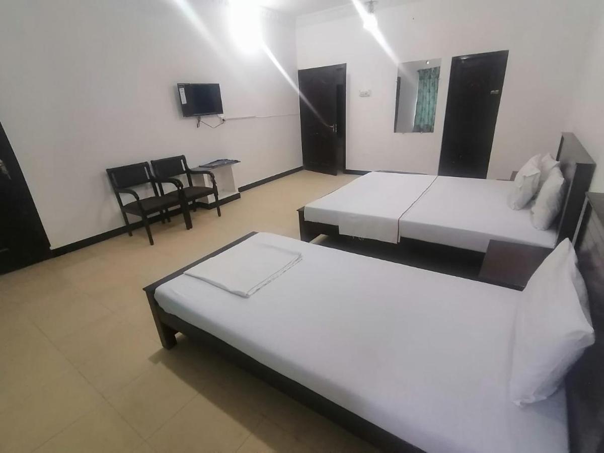 איסלמאבד Lux Lounge Guest House מראה חיצוני תמונה