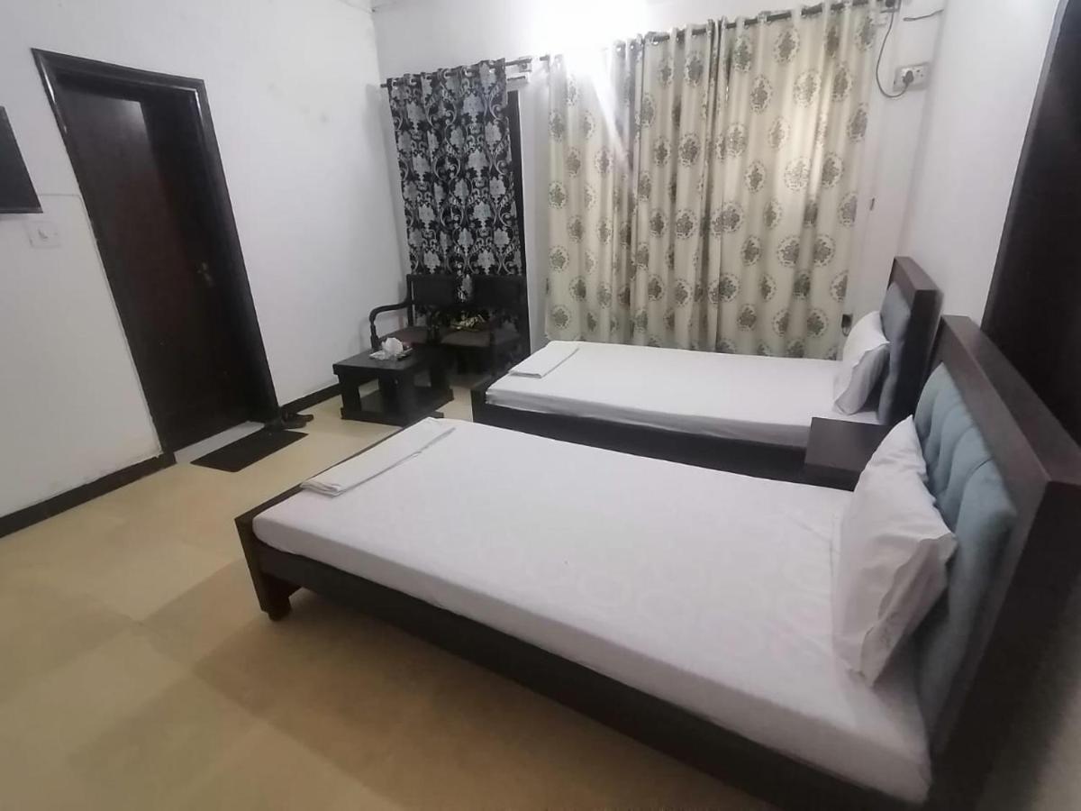 איסלמאבד Lux Lounge Guest House מראה חיצוני תמונה