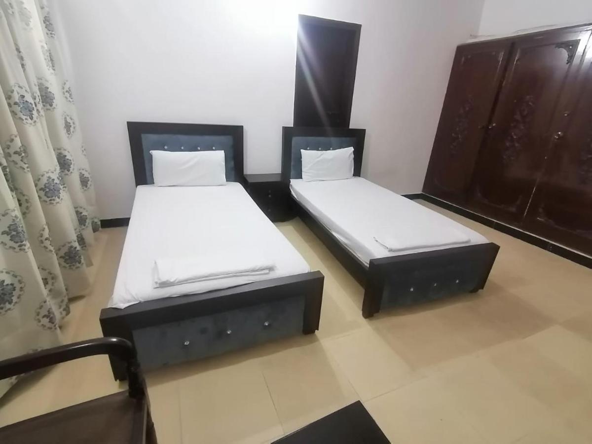 איסלמאבד Lux Lounge Guest House מראה חיצוני תמונה