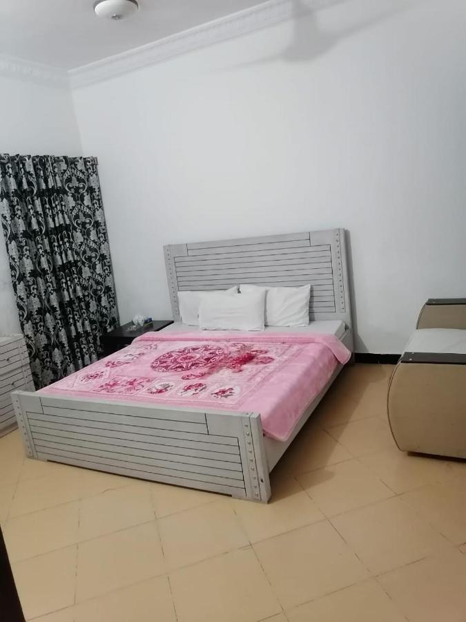 איסלמאבד Lux Lounge Guest House מראה חיצוני תמונה