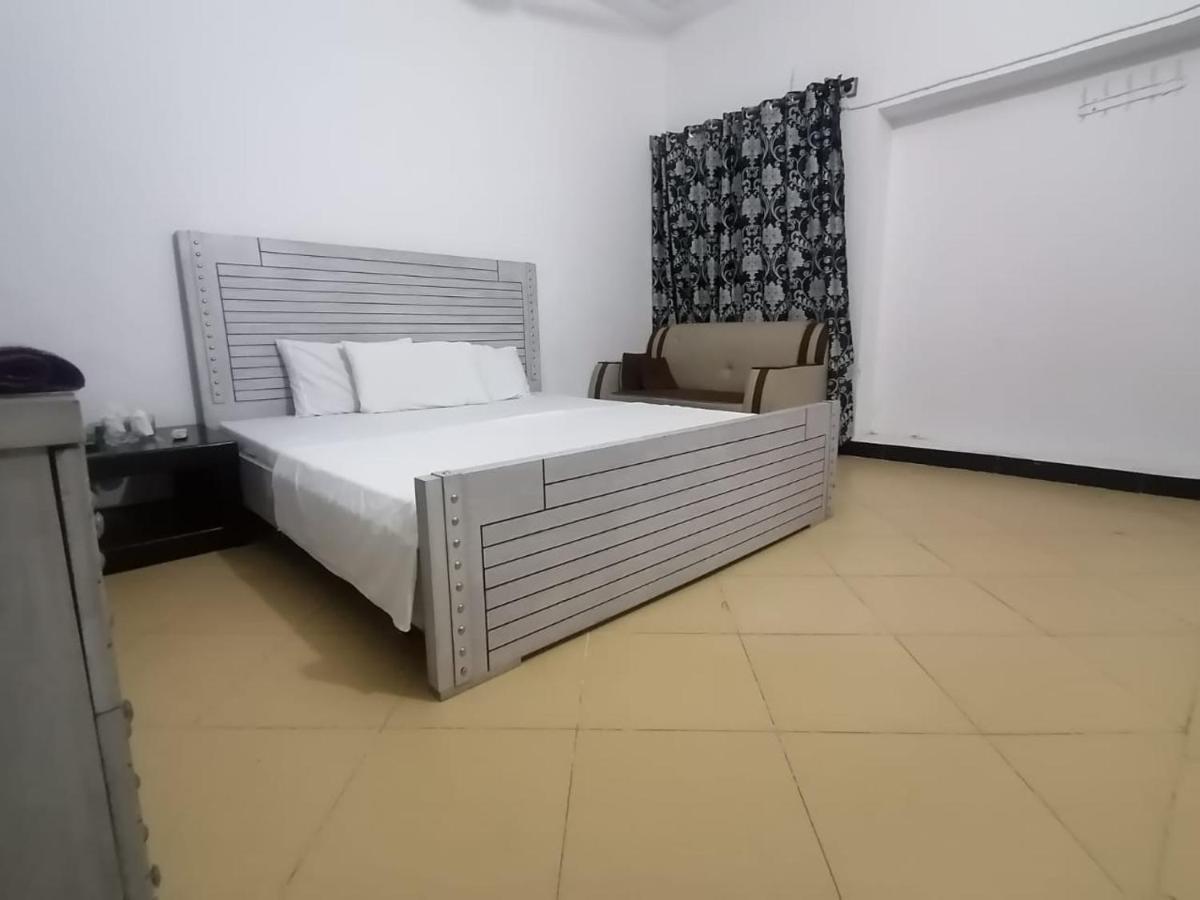 איסלמאבד Lux Lounge Guest House מראה חיצוני תמונה