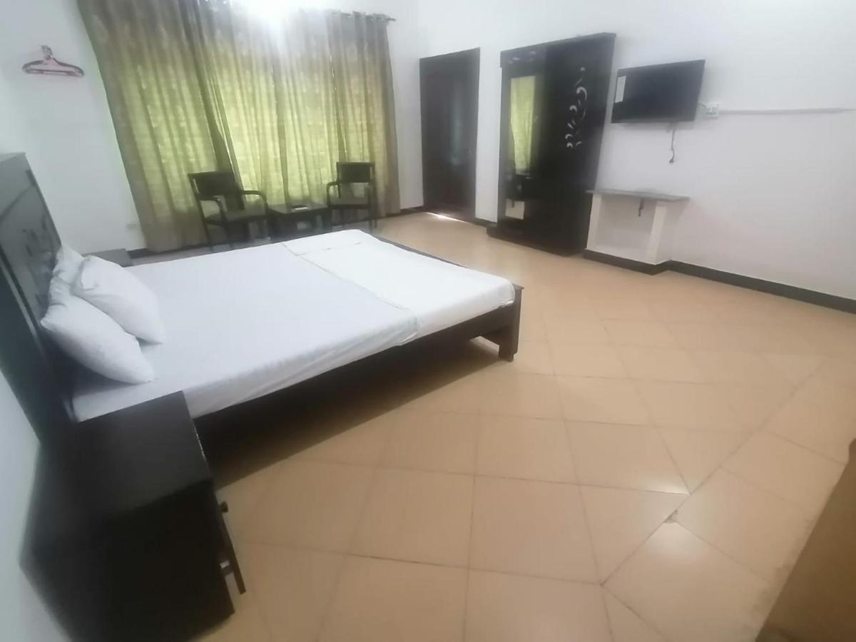 איסלמאבד Lux Lounge Guest House מראה חיצוני תמונה