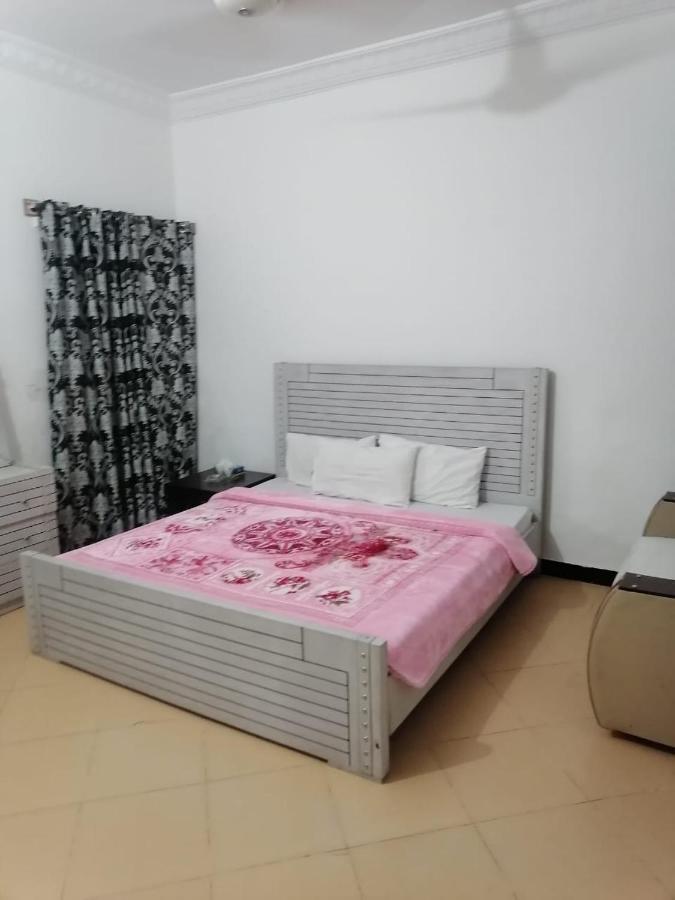 איסלמאבד Lux Lounge Guest House מראה חיצוני תמונה